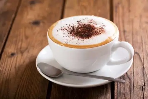 cappuccino com chantilly